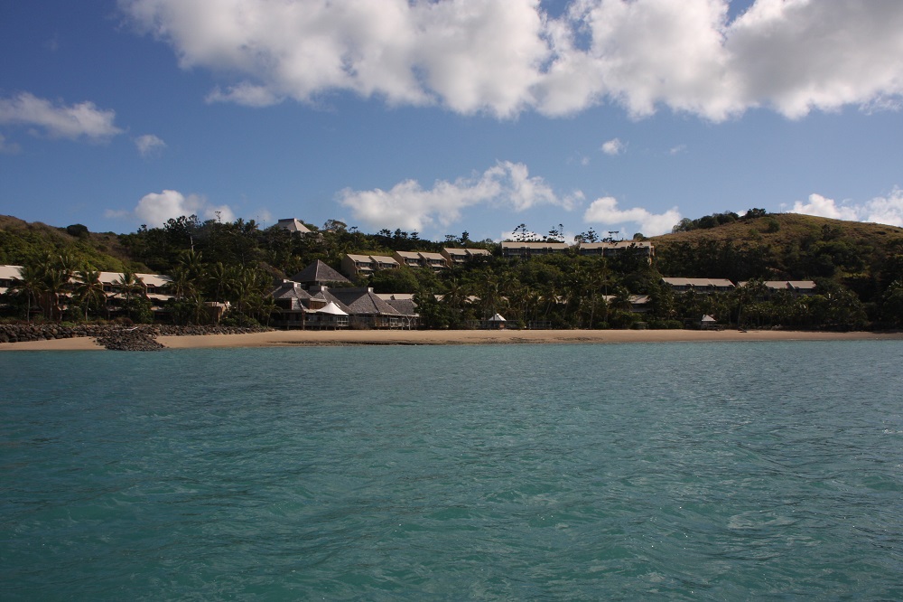The now-closed Lindeman Resort, looking very inviting from the ocean.