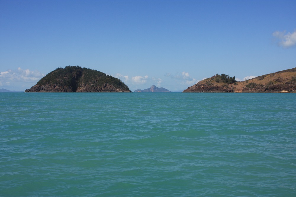 On our way to Waite Bay. Nicholson Island on the left, Hazelwood on the right and Pentecost in the middle distance.