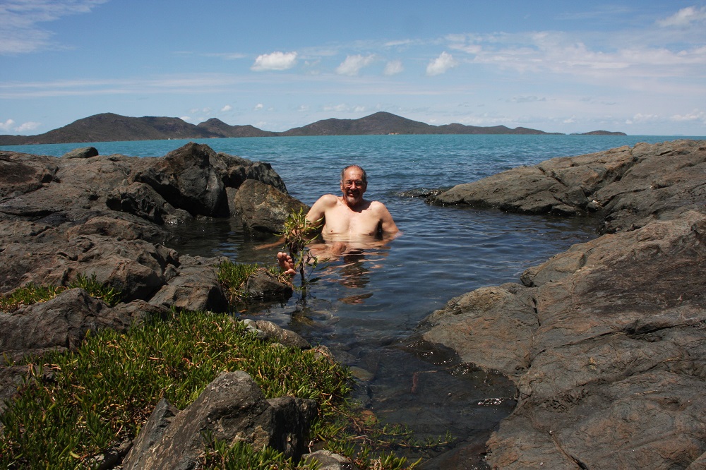 Steve found his own spa pool formed by the incoming tide. Bliss for those weary muscles.