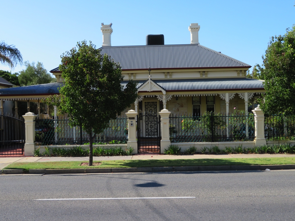 Adelaide House3